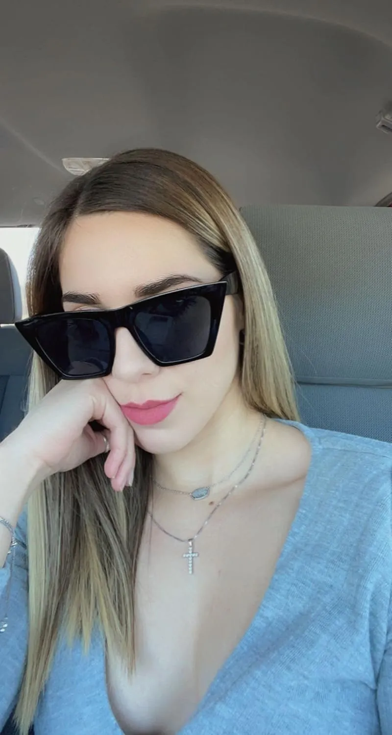 FEISEDY Vintage Square Cat Eye Sunglasses Women Trendy Cateye Sunglasses B2473